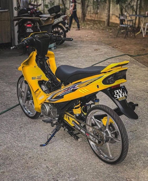 Yamaha 125ZR Modified